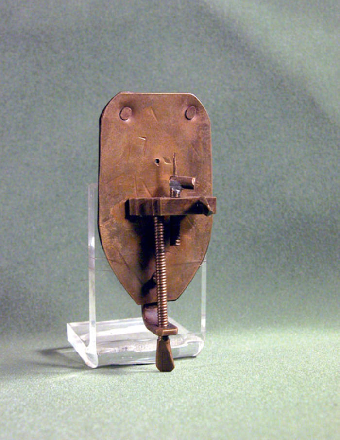 [4v24n11-13082897fig05.jpg]