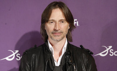 [StargateUniverse_RobertCarlyle-thumb-400x242-14993.jpg]