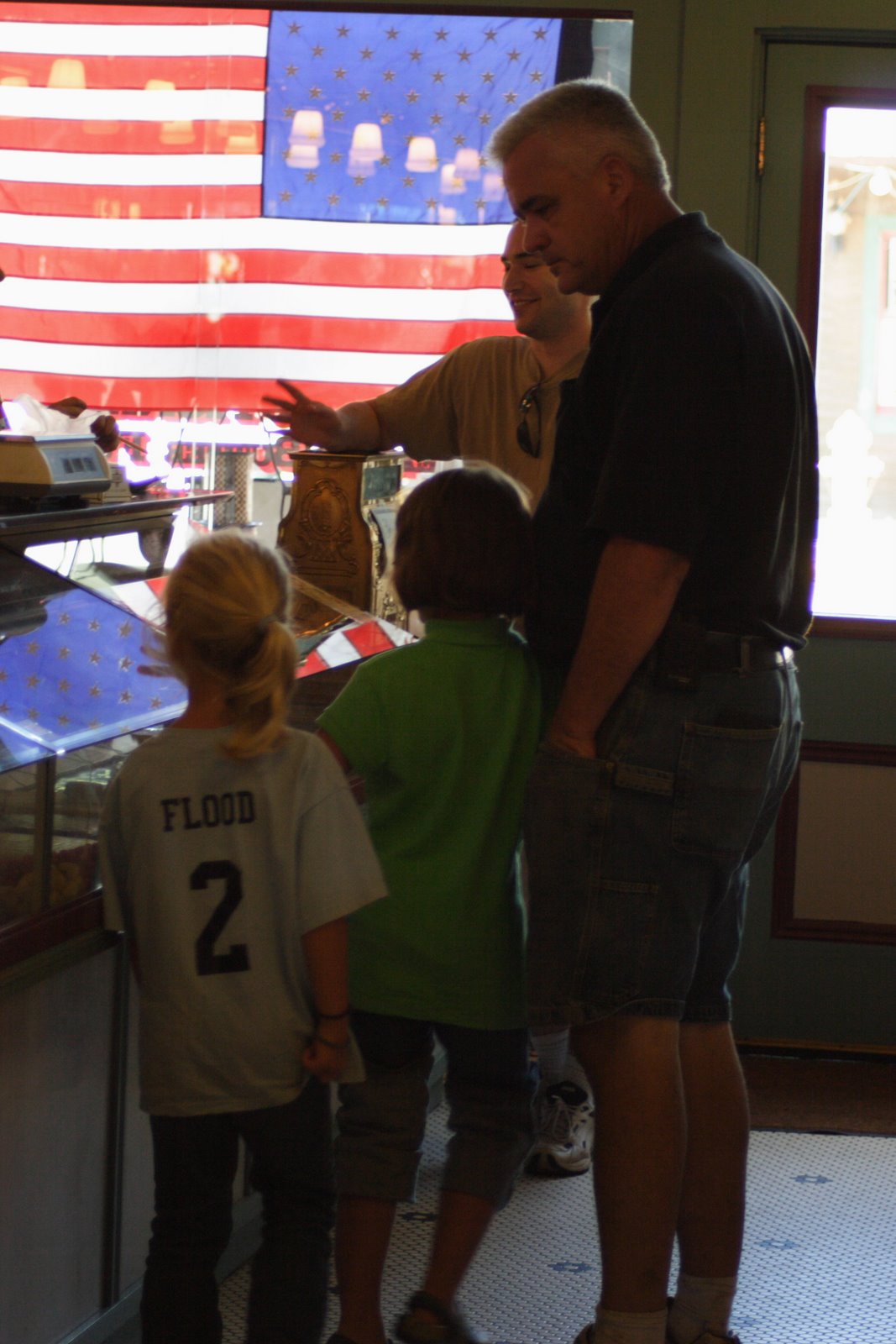 [CnadyKitchen05.JPG]