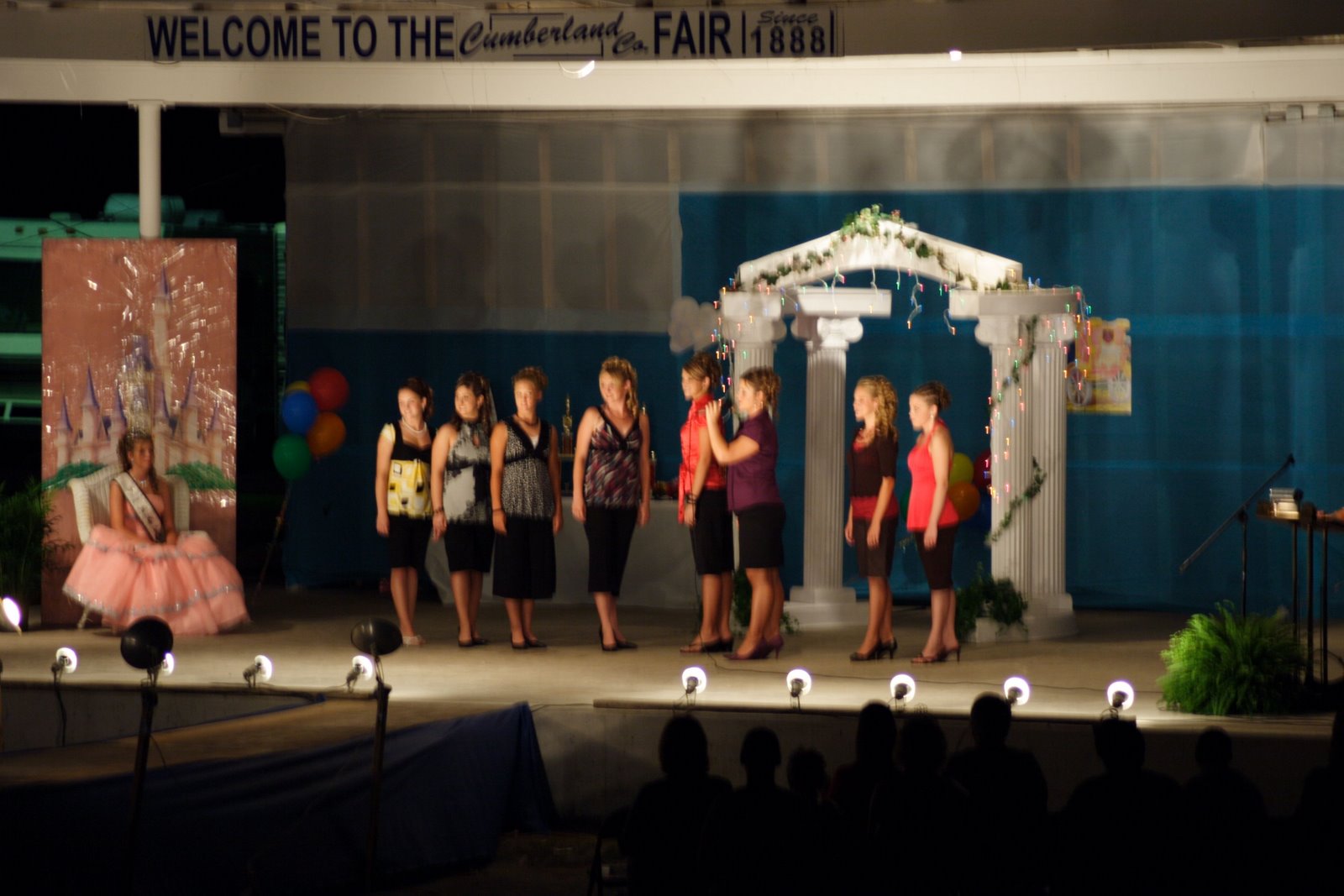 [FairPagaent02.JPG]