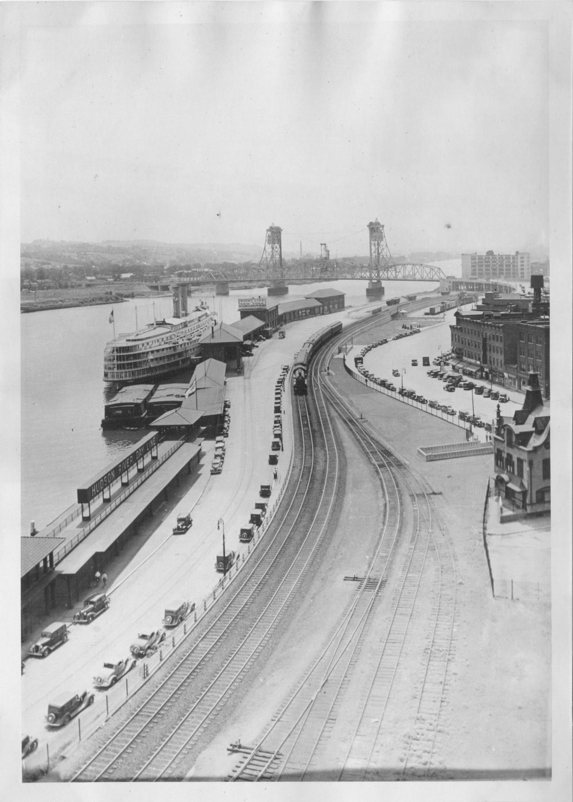 [4143-0.jpg]