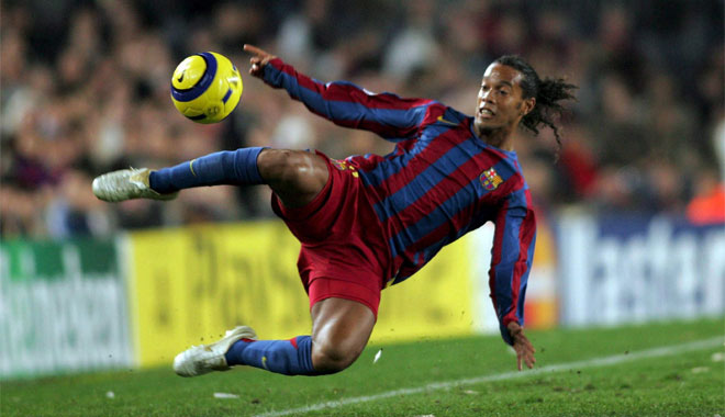 [RONALDINHO+ACROBATICO.JPG]