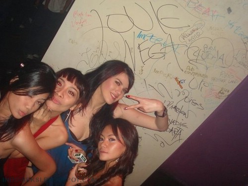 [Foto-Dugem+Alice+Norin+(5).jpg]