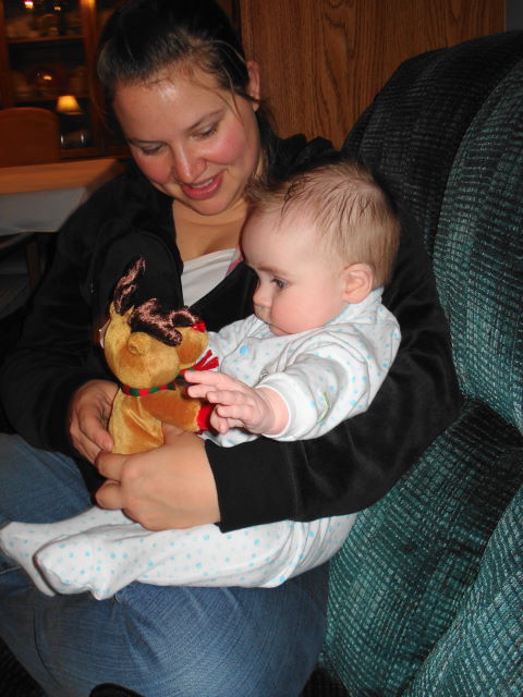 [20071222+steph+and+kevin+rudolph.jpg]