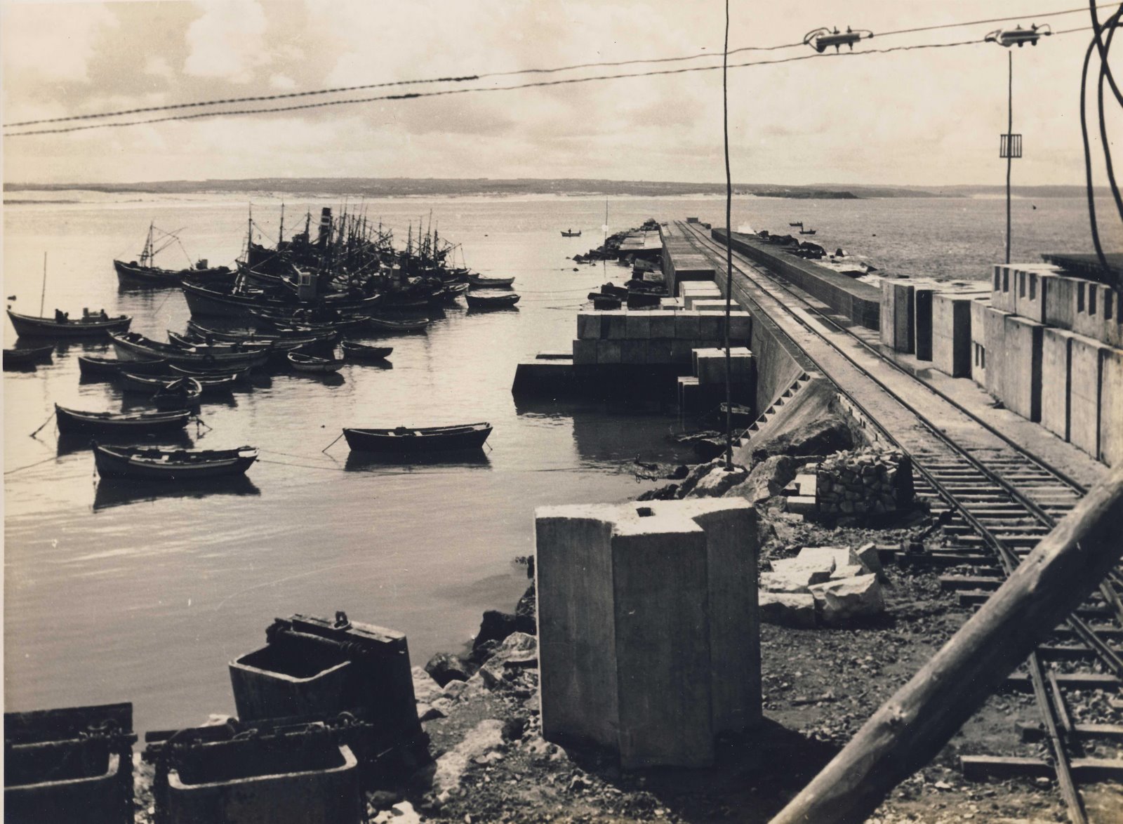 [9+5+1952.JPG]