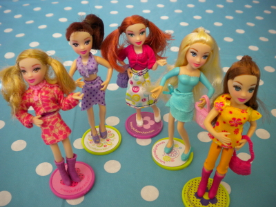 barbie doll organizer