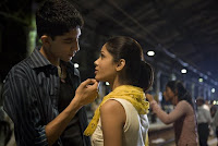 slumdog millionaire movie film hollywood hindi review synopsis pictures photos images download stills songs posters