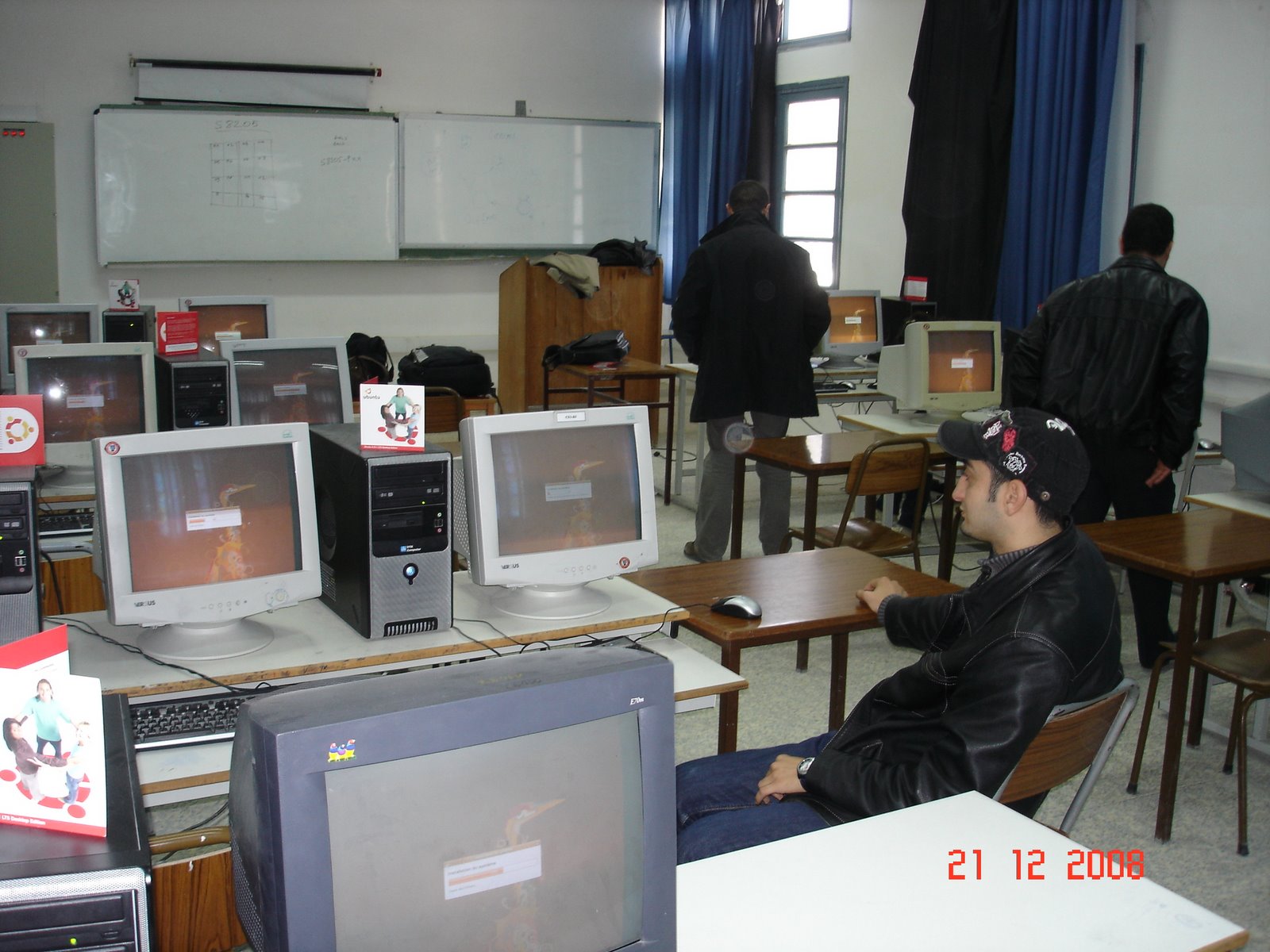 [u-tn-enis026.jpg]