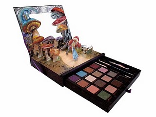 [urban-decay-alice-in-wonderland.jpg]