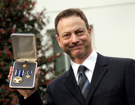 [sinise-a-man-for-all-services.jpg]
