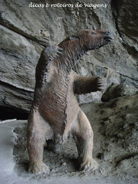 [Milodon.JPG]