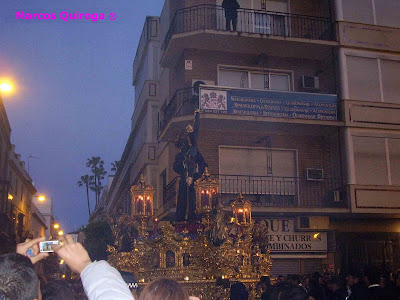 http://3.bp.blogspot.com/_bv-zZUqgf6o/SduJkJLd4TI/AAAAAAAABXI/rNRRee5S1lM/s400/Cristo+de+los+Gitanos+Sevilla.JPG