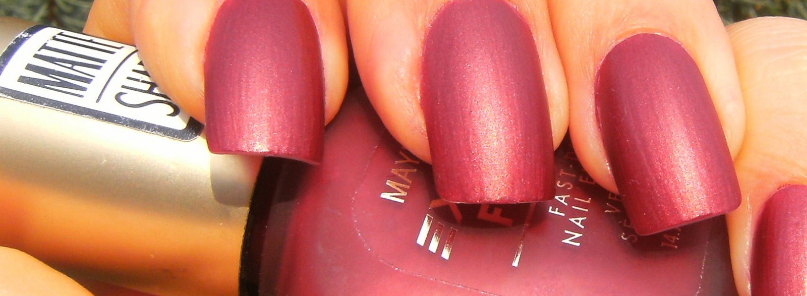 [MATTE+RED+MAYBELLINE++(11).JPG]