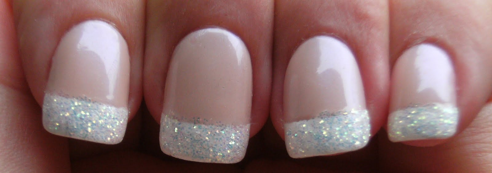 [NAILENE+FRENCH+MANI'+WITH+GLITTER+TIPS+---DEEZ-NAILZ---+(8).JPG]
