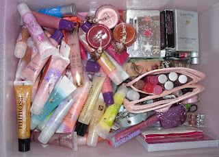 squeezy tube lipgloss, jewellery lipgloss, lip stain drawer