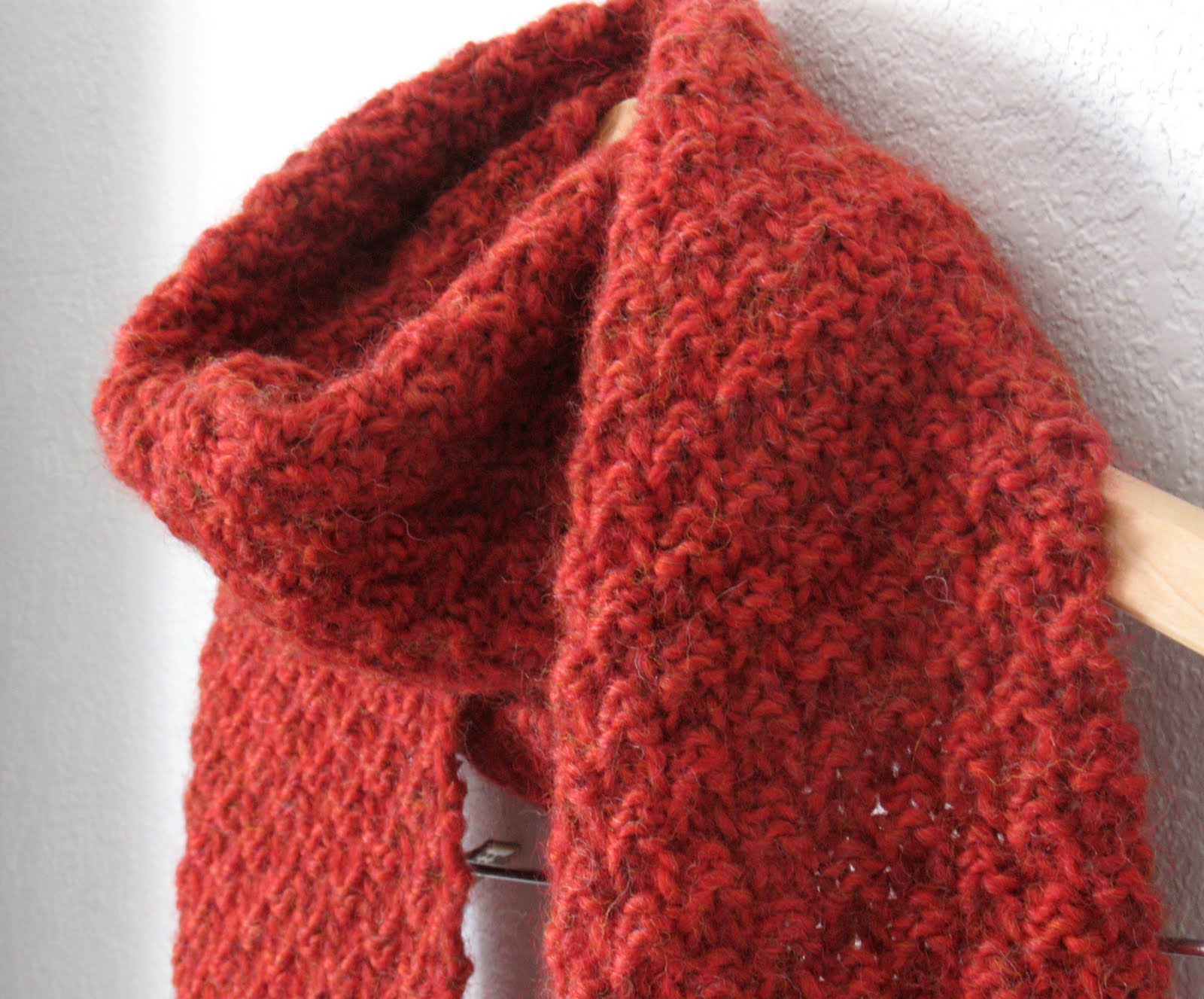 knit, too!: Red Scarf Project + a pattern!
