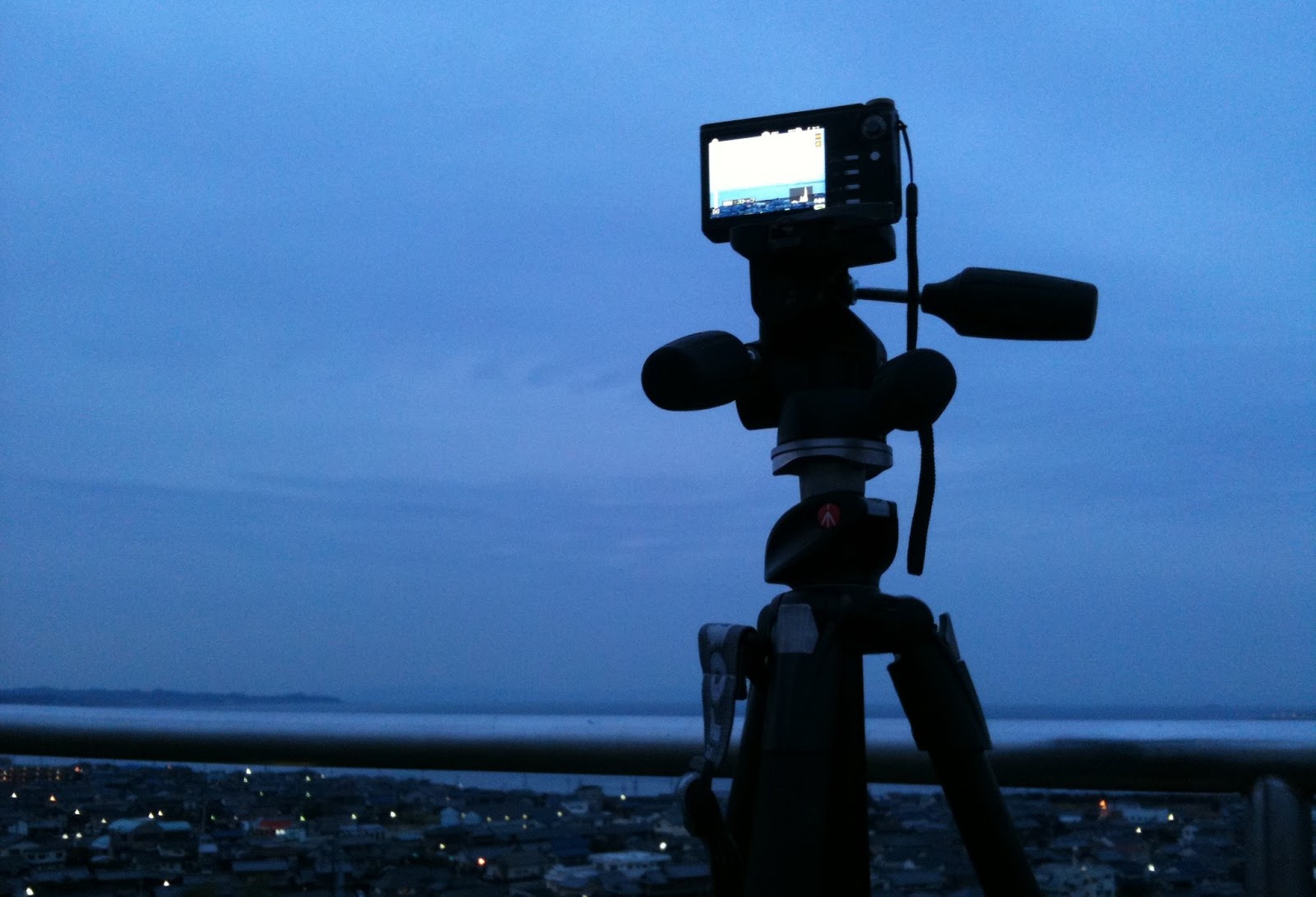 Teslabar インターバル撮影と動画制作 Cx2とpicasaとimovieで挑戦