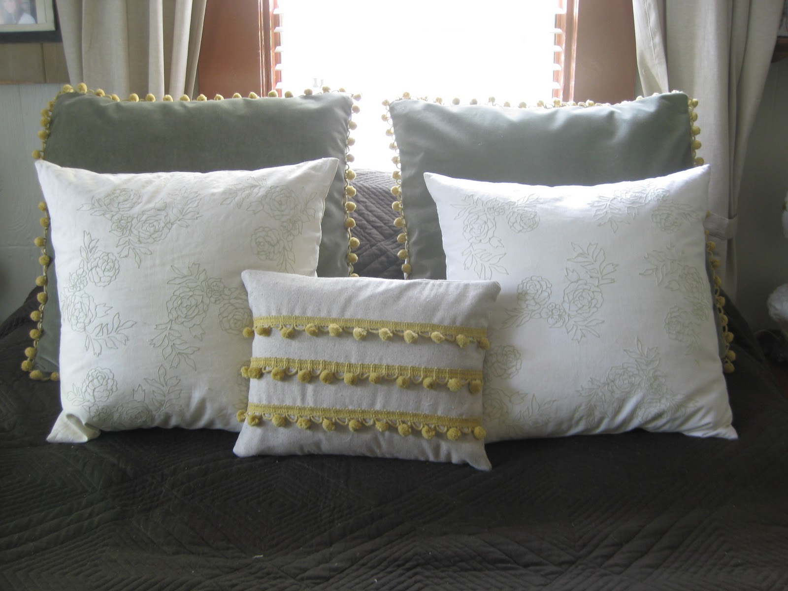 a walk through PomPom Euro Shams