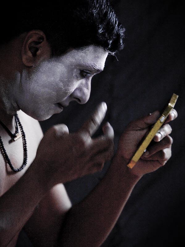 [01+kathakali.jpg]