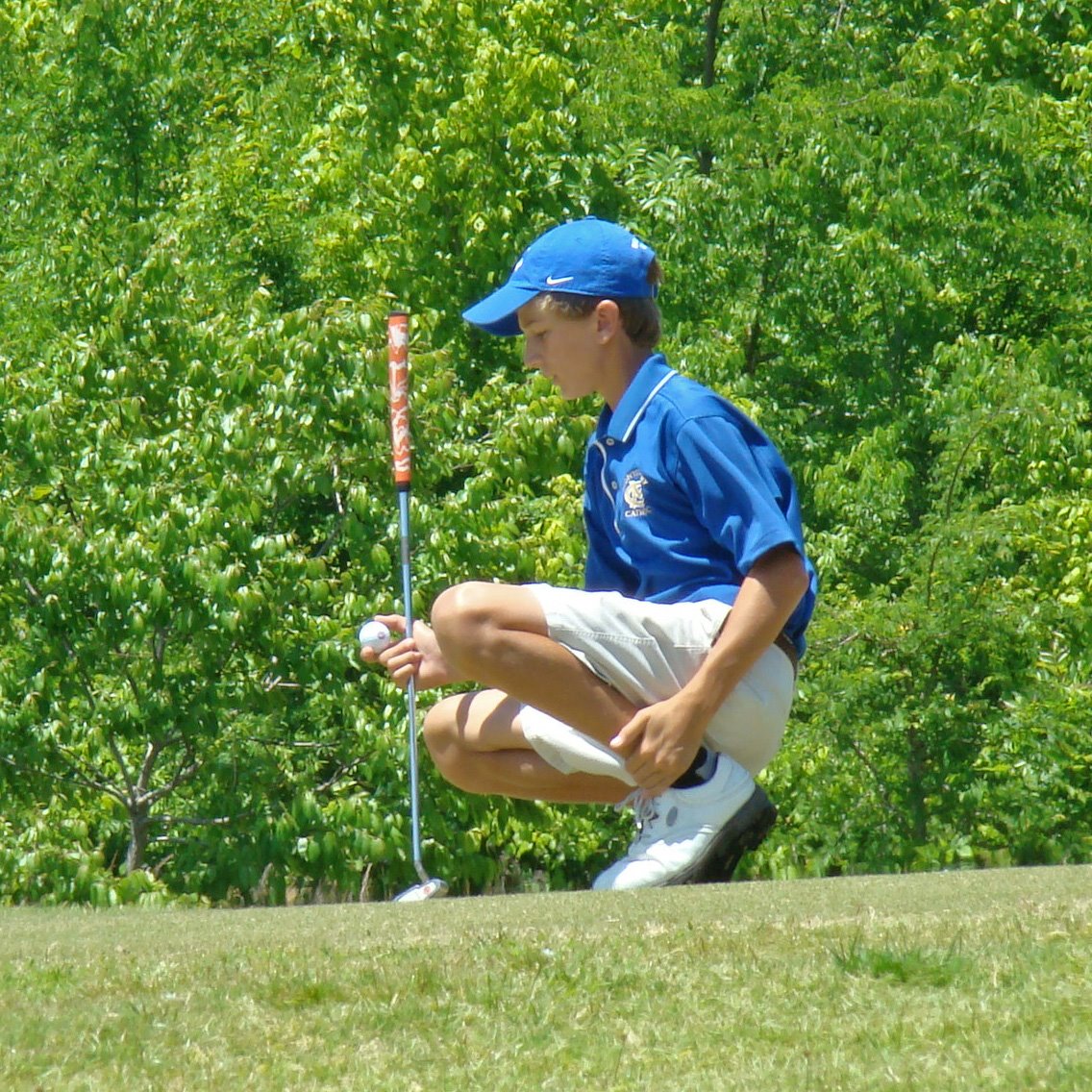 [Scott+Barranco+contemplates+putt.jpg]