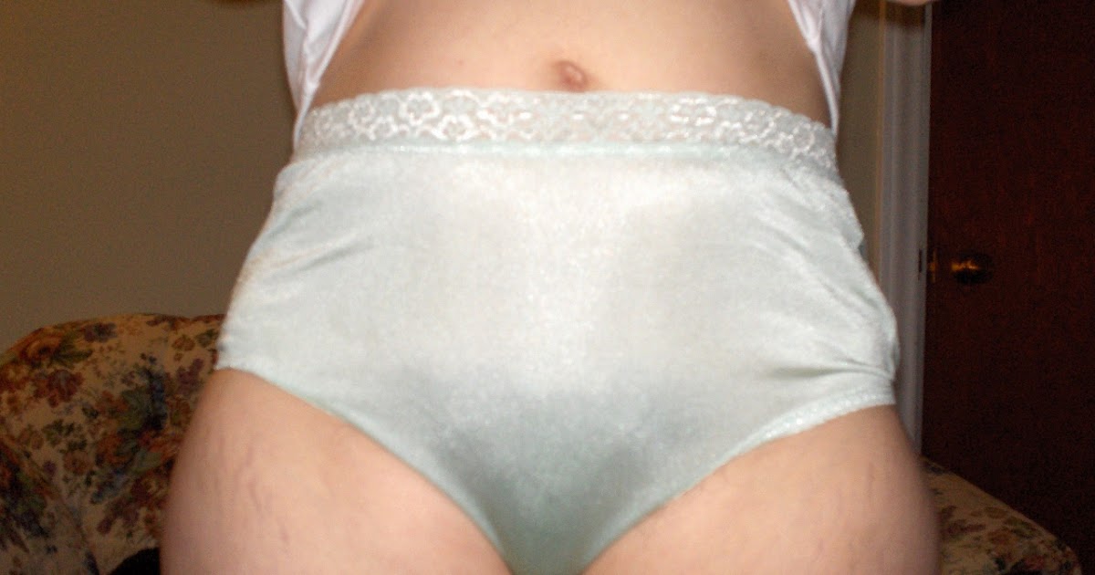 Grannies in full cut panties with pads-pics and galleries