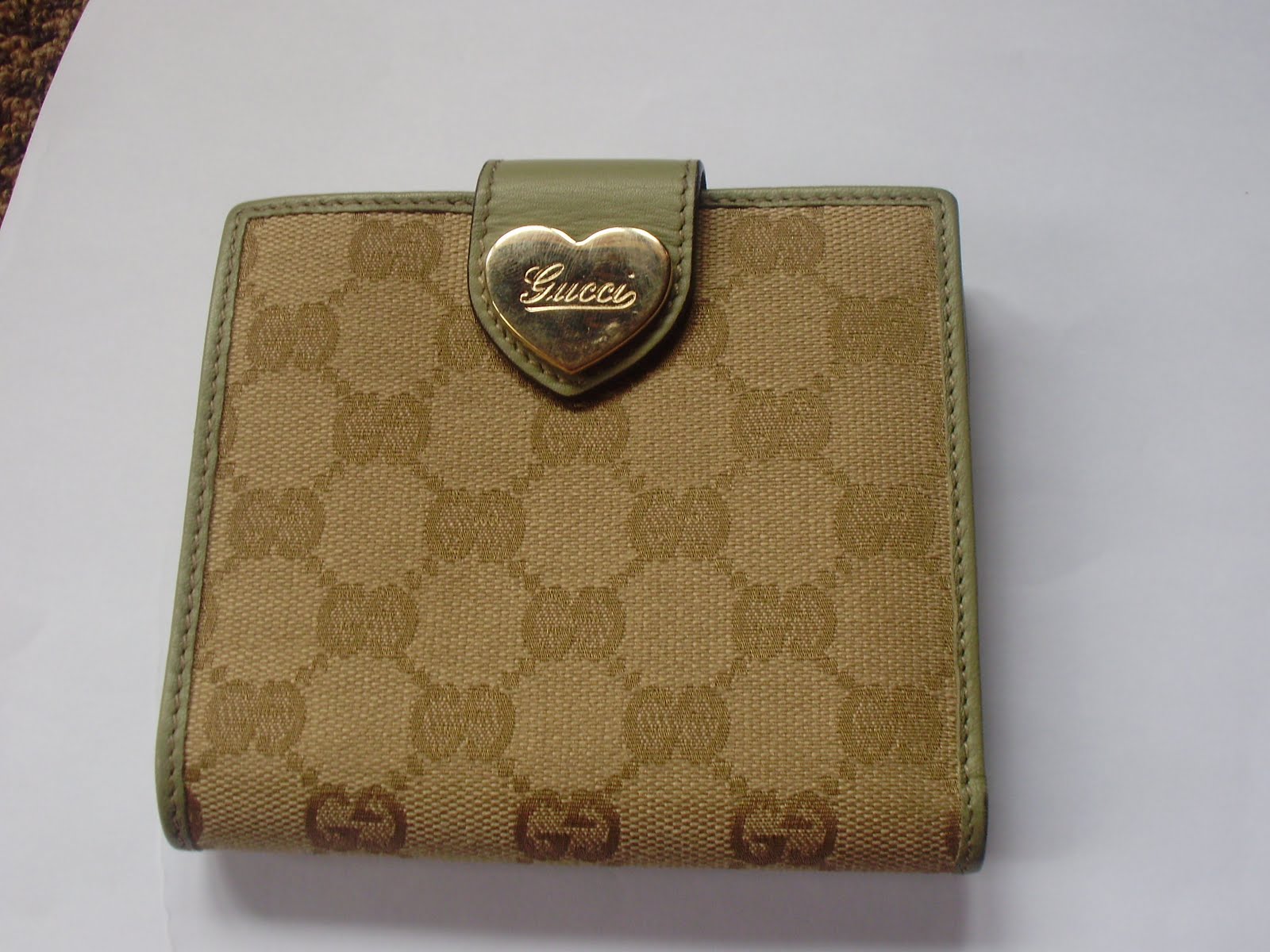 MuDaHbUnDLe authentic gucci wallet (SOLD OUT)