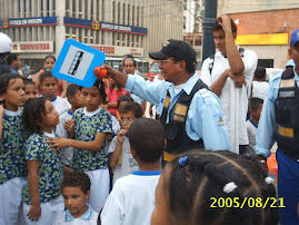 APRENDIENDO SEÑALES DE TRANSITO