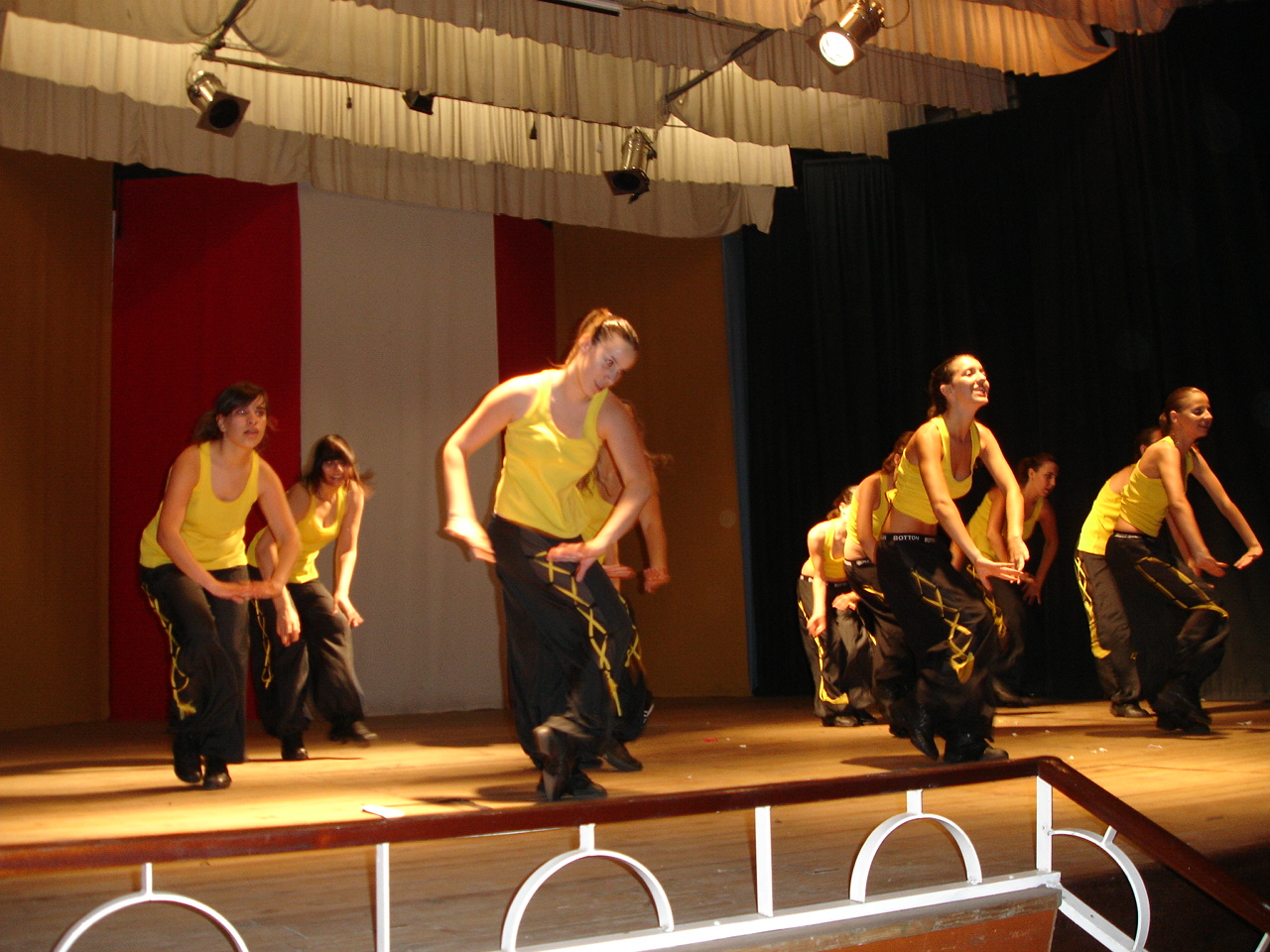 [danÃ§a4.JPG]