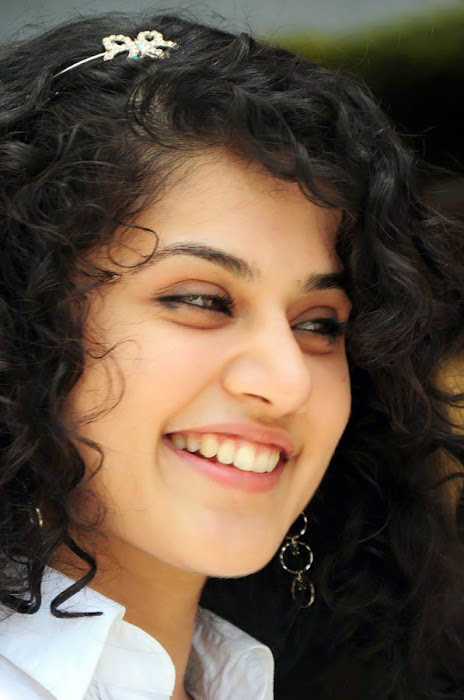 taapsee unseen pics