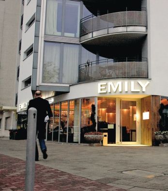 [EMILY1.jpg]