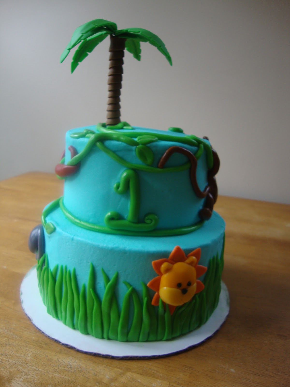 Whimsy Girls Cakes: 1st Birthday Jungle Cake
