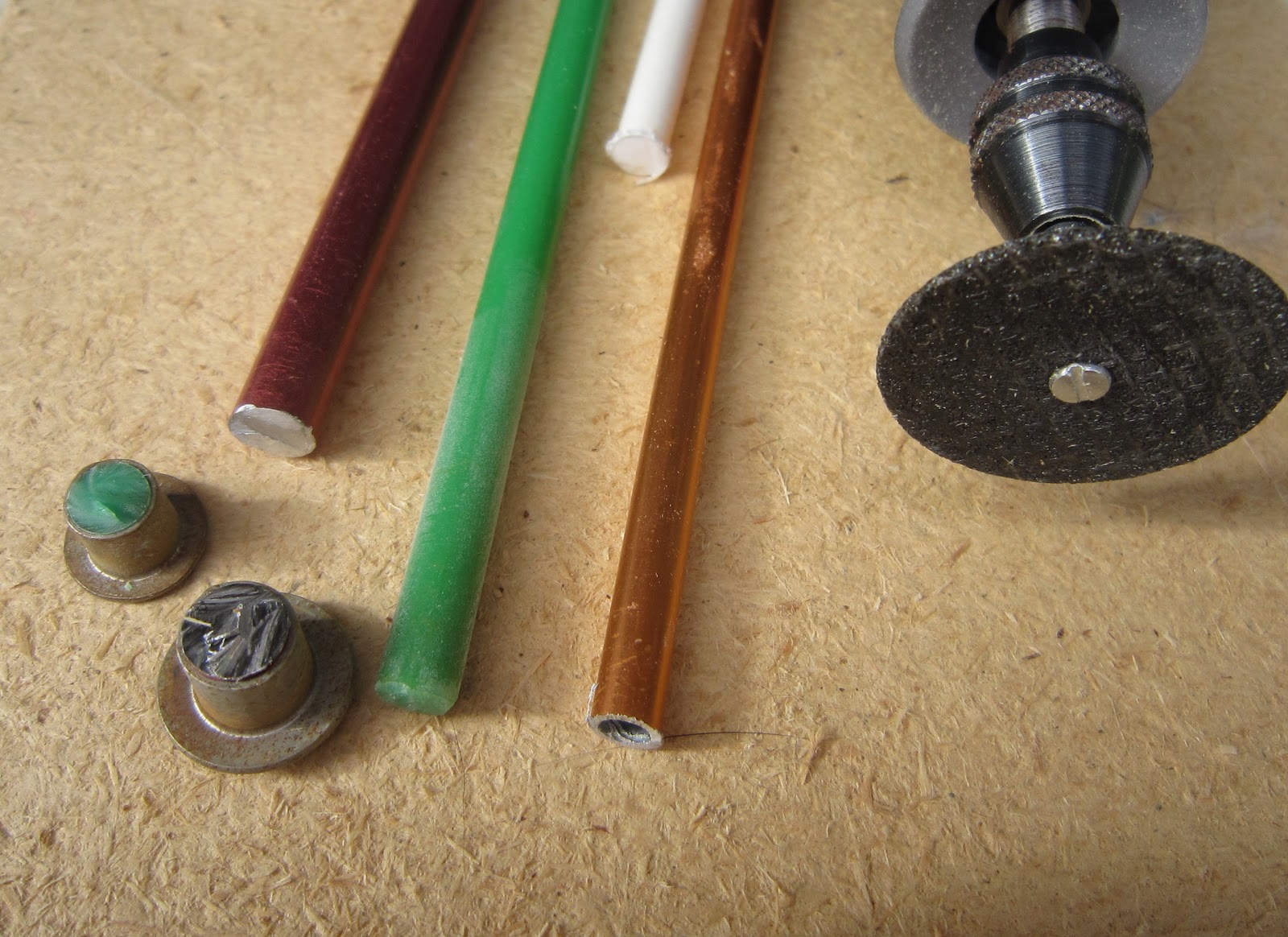 I Love to Create MidCentury Modern Knitting Needle Clock