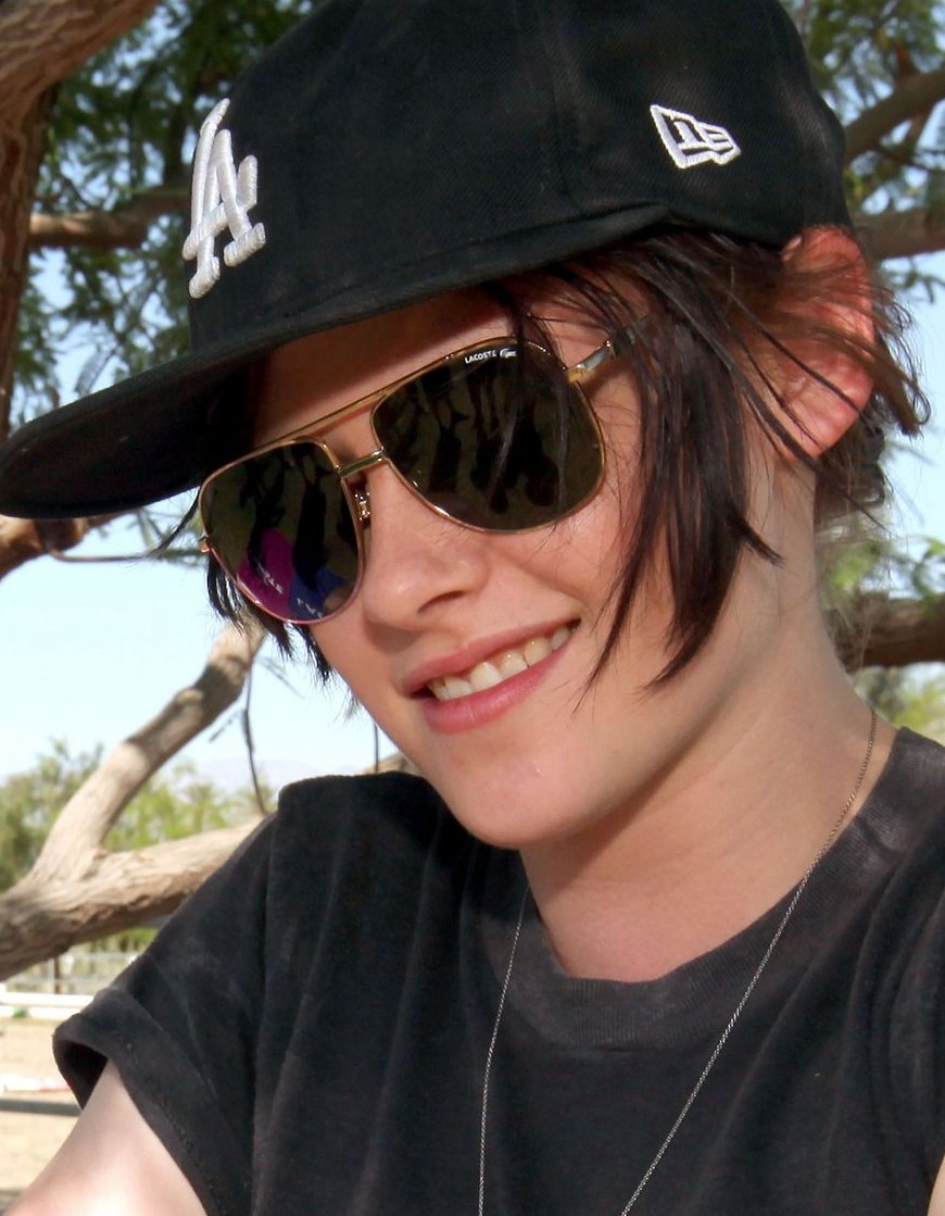 Twilight's Kristen Stewart in Lacoste sunglasses at Coachella Festival 2010