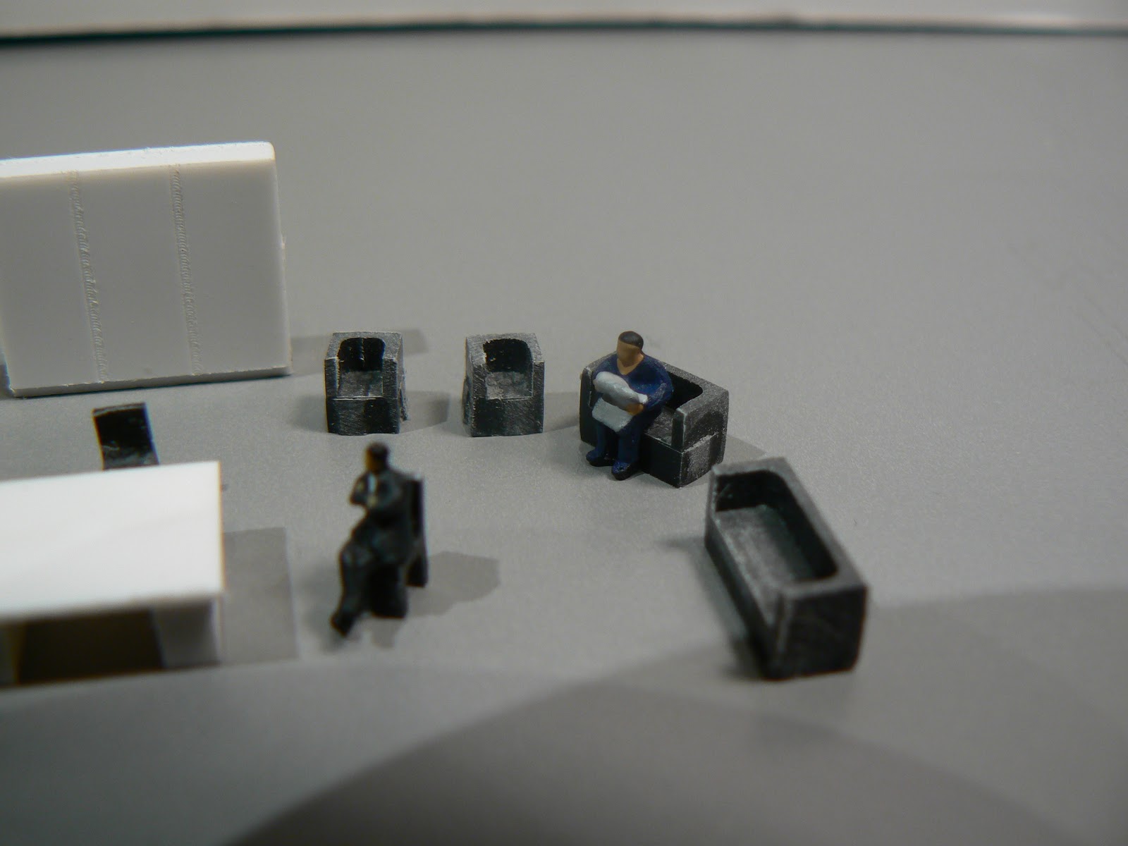 quinntopia An N Scale blog N Scale Furniture from Luetke Modelbahn