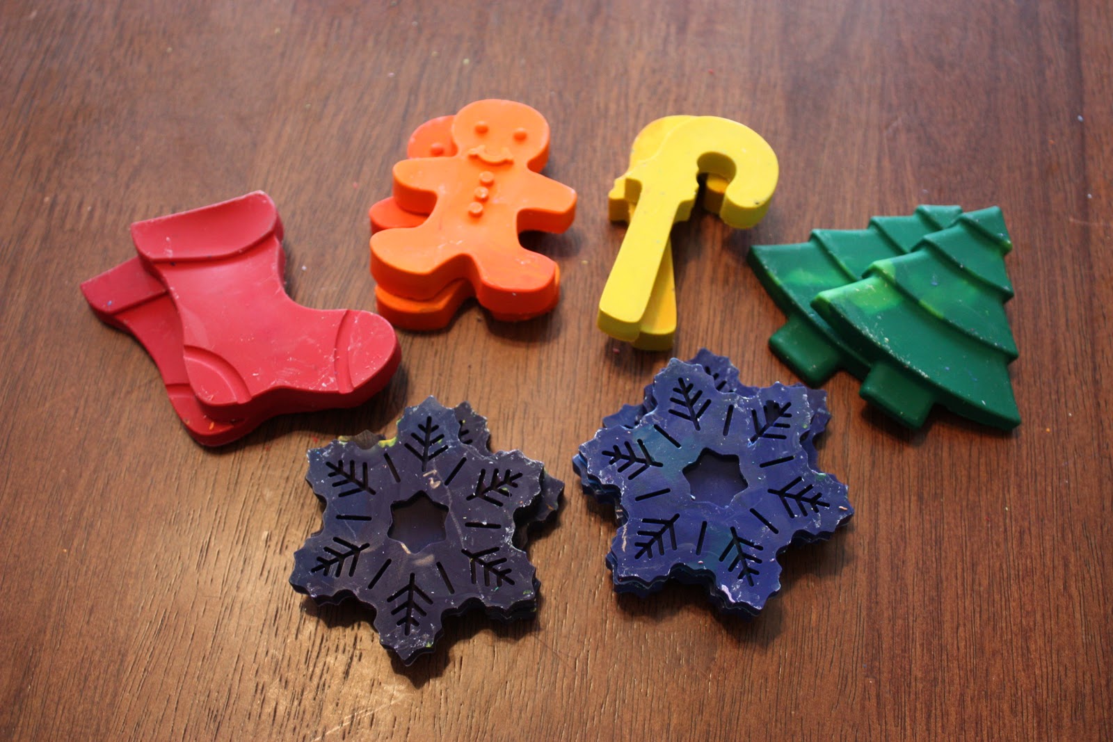 Sew Totally Smitten Holiday Crayon Idea