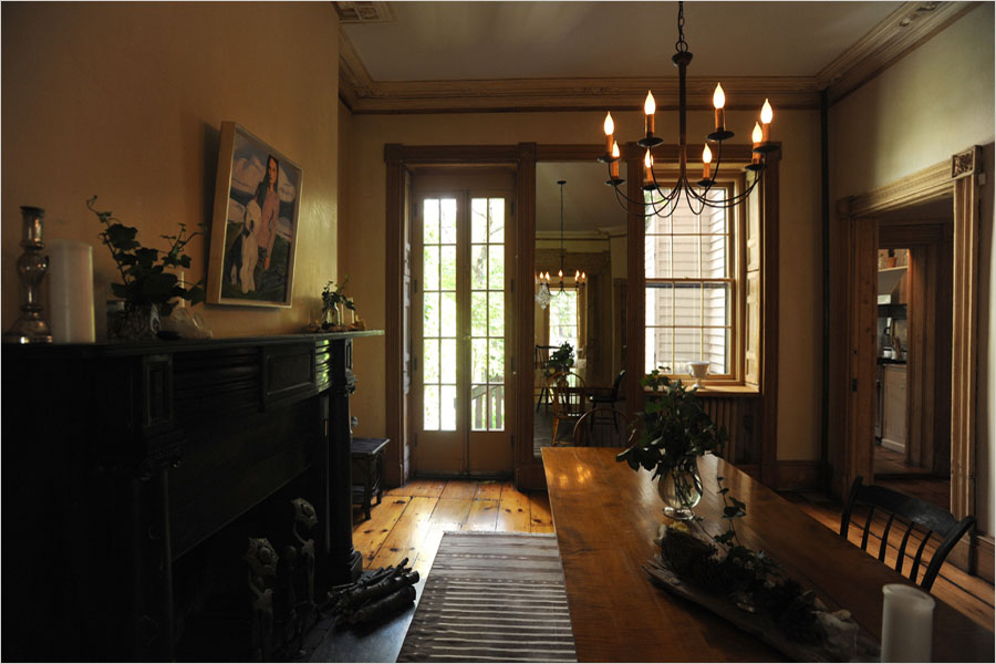 Sound Horn Please Gordon Gekko's Protege Slept Here