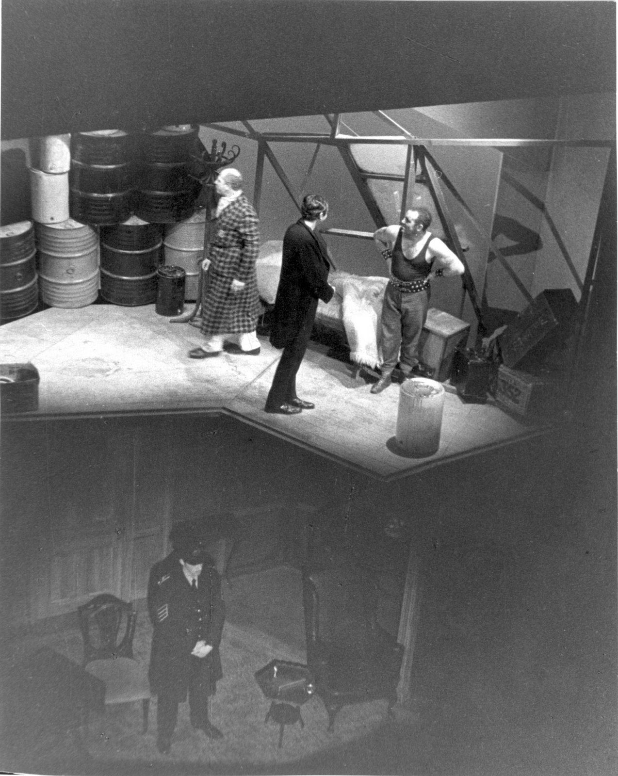 [scene+from+the+Fire+Raisers+LA.3.9.4.4.jpg]