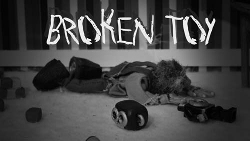 broken+toy+titel.jpg