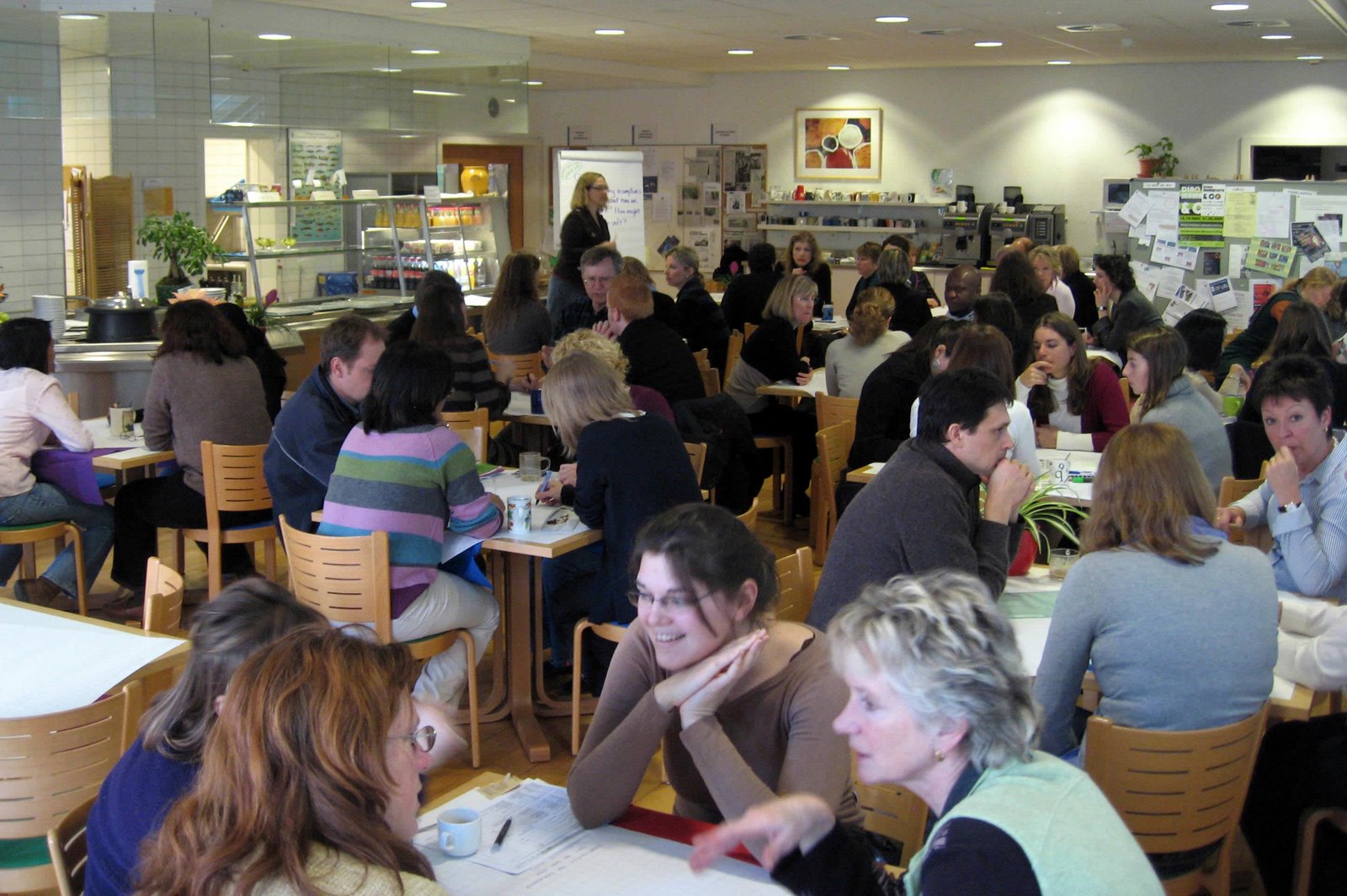 [World_Cafe_ODC_Jan'09+group.JPG]