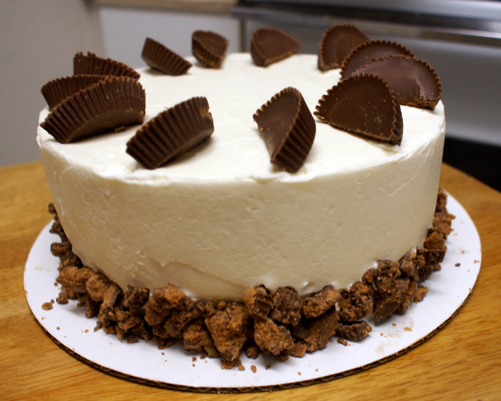 Little Lulu's Cupcakes Layered Reese's Cake