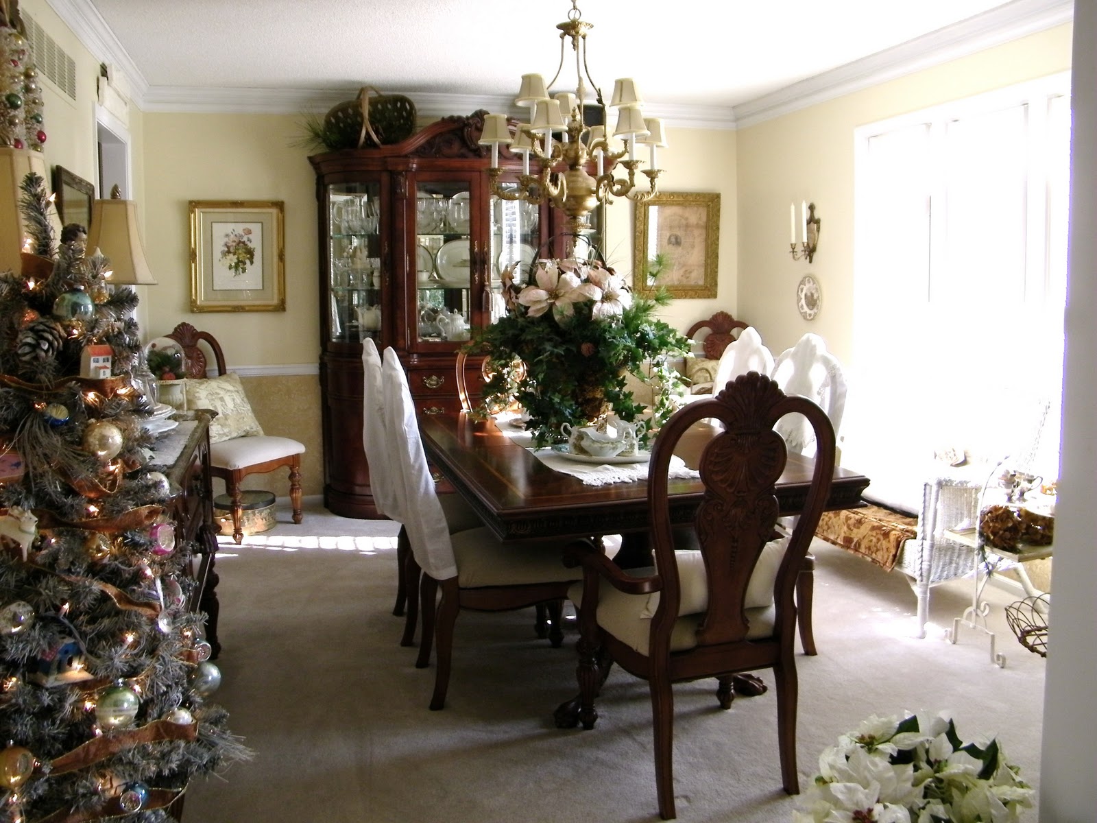 common ground Christmas Home Tours