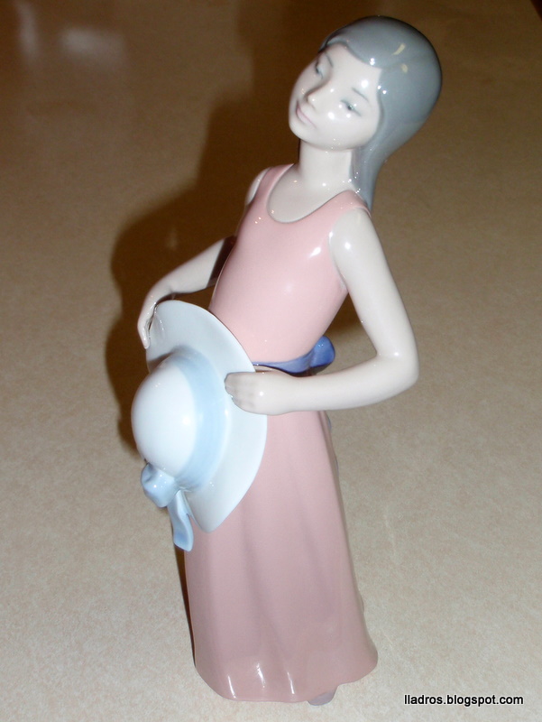 lladros Retired 1978 Lladro Figurine 5008 The Dreamer 10"
