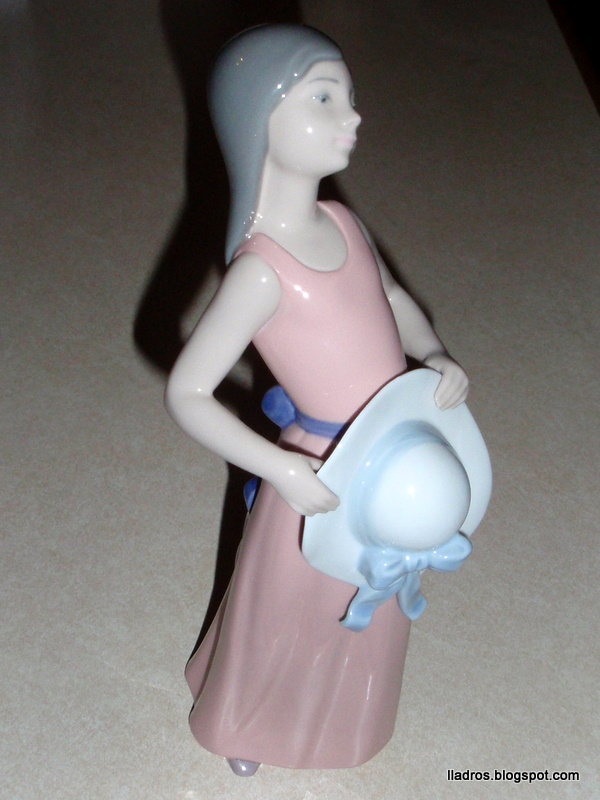 lladros Retired 1978 Lladro Figurine 5008 The Dreamer 10"