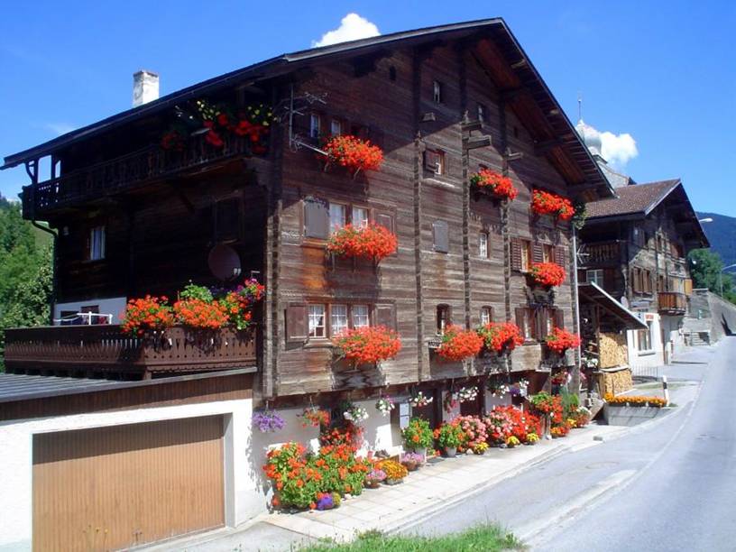 [image021.jpg]