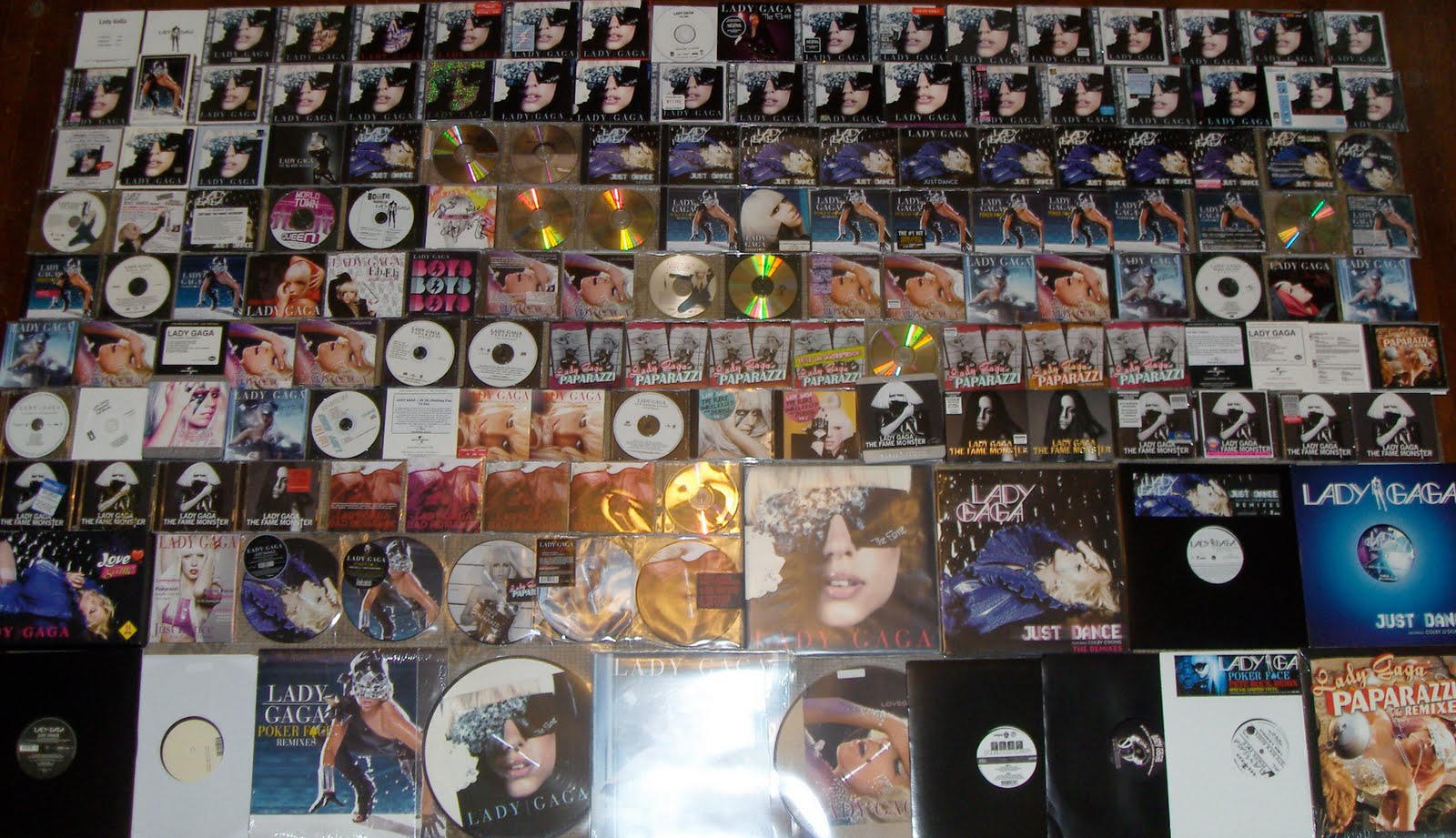 Lady Gaga >> Tu colección de Lady Gaga [VIII] Gaga+front+row