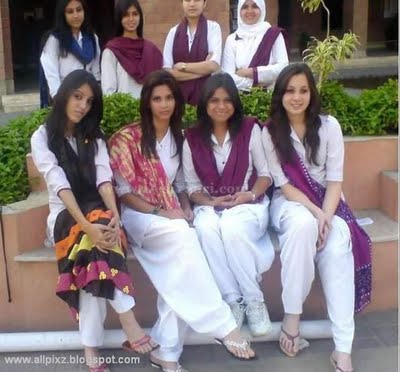 School Girls on Eutifull Faces Of Pakistani Girls