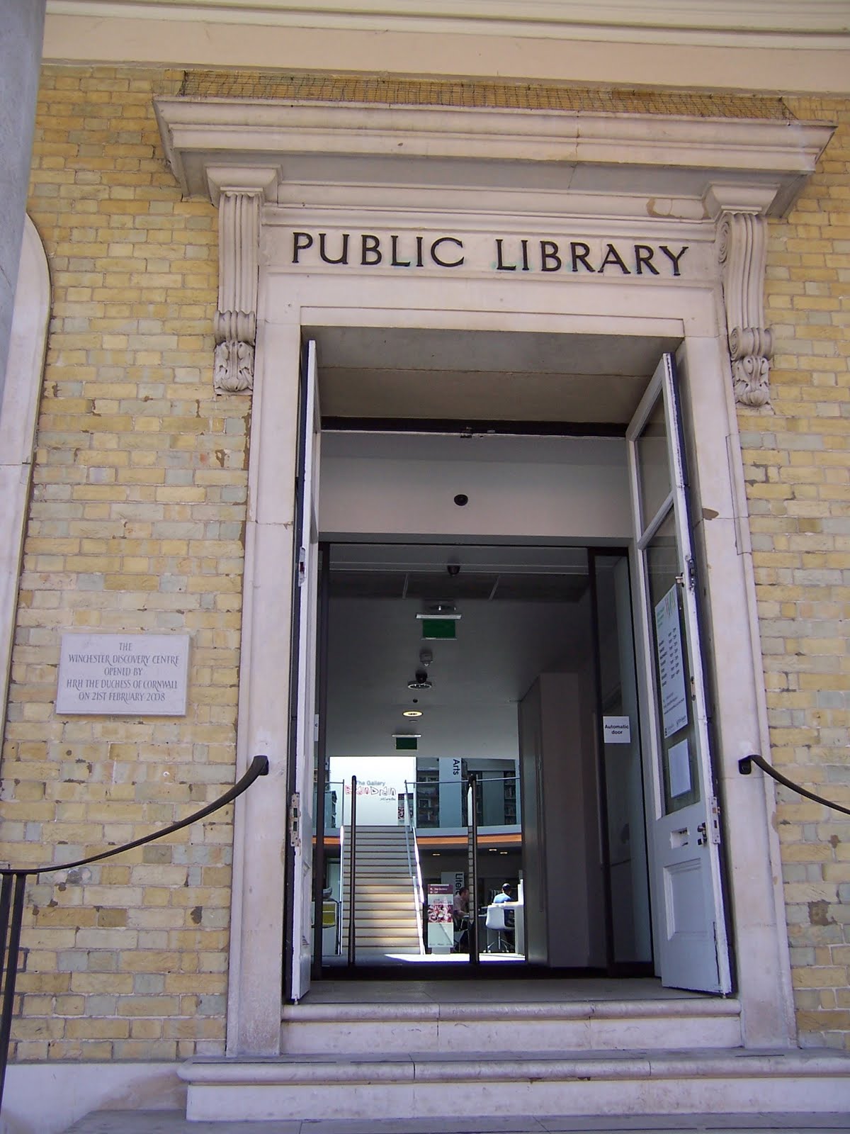 Miss Librarian Abroad Library Visit Winchester Discovery Centre