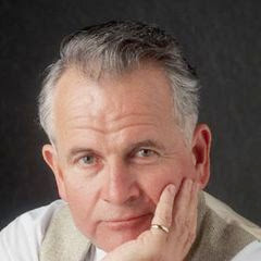 Ian Holm