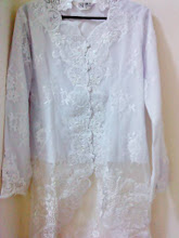 WHITE KEBAYA