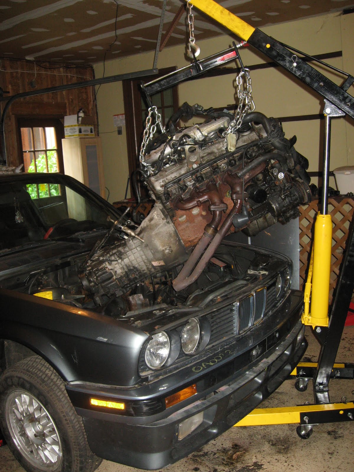 MY PROJECT 1987 BMW 325IS (E30) THE BIG DAY motor/trans removal....